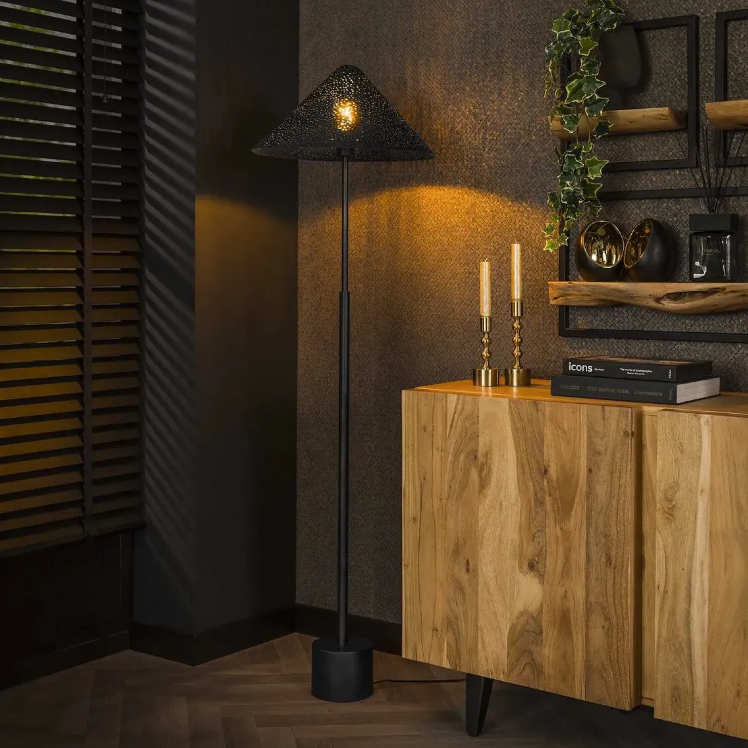 Kalfort Vloerlampen|Wanda 1-lichts Vloerlamp Charcoal
