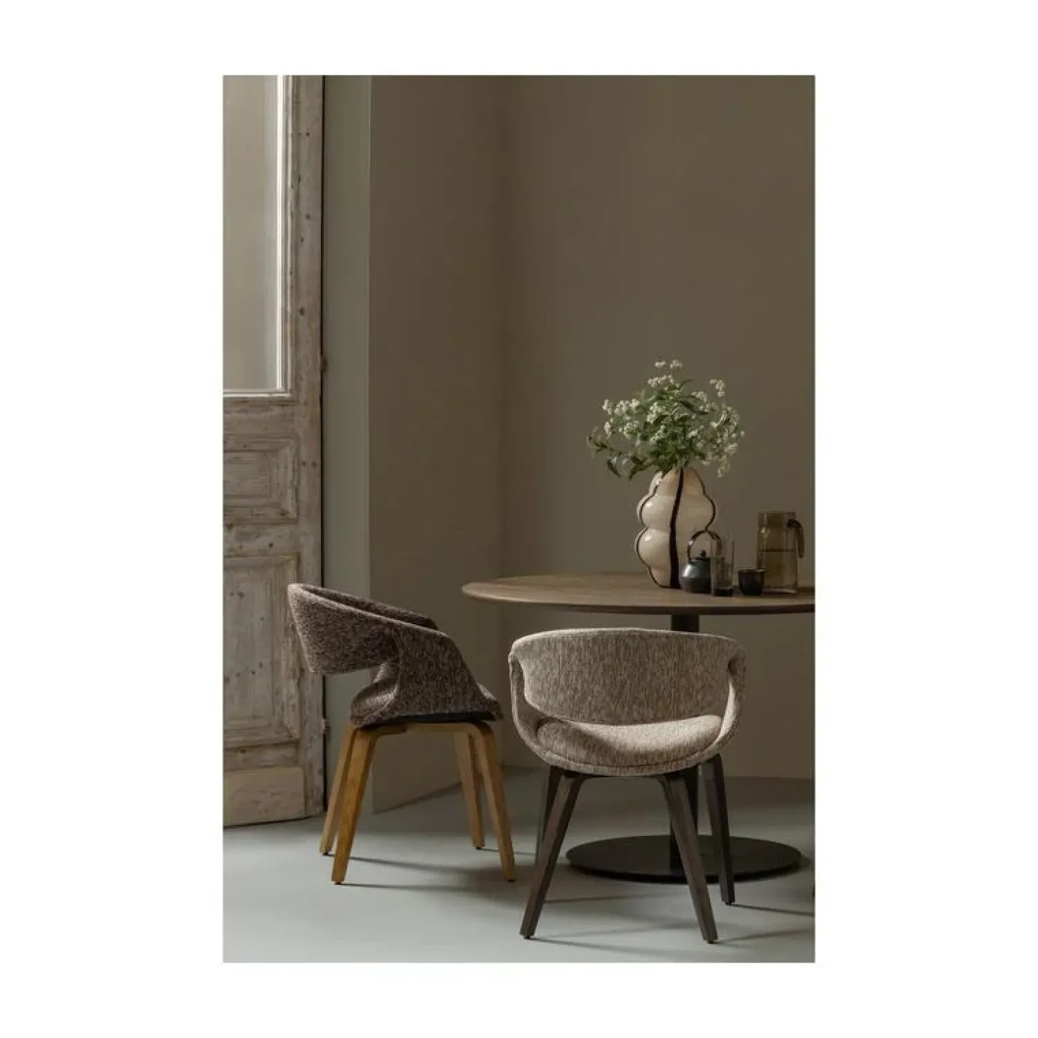WOOOD Eetkamerstoelen|Yossi Eetkamerstoel bruin met houten poot naturel