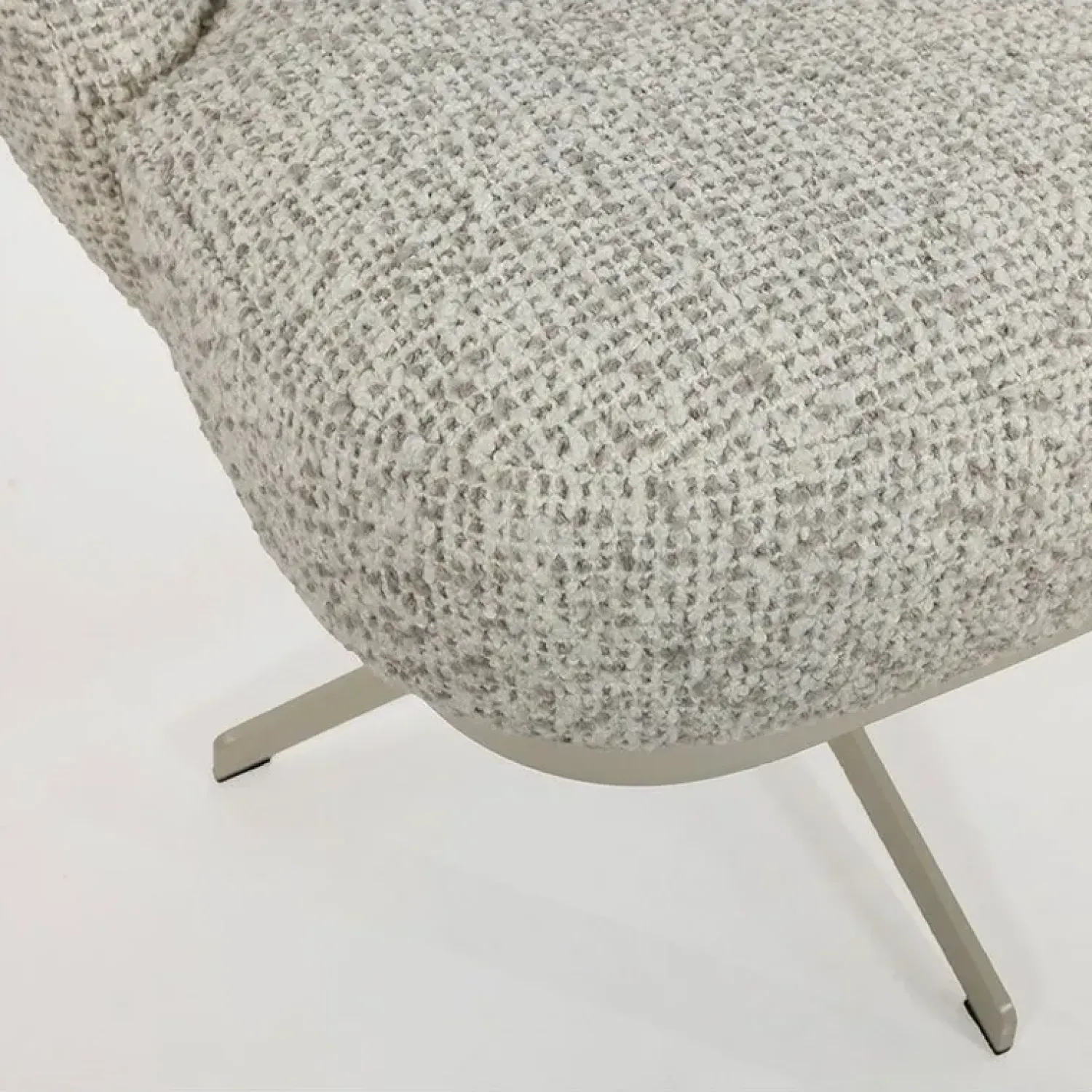 Mysons Eetkamerstoelen|Zion eetkamerfauteuil draaipoot Creme